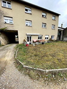 Appartement a vendre a Marspich, 2 pieces, jardin collectif.