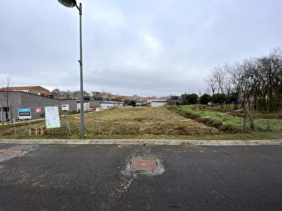Terrain constructible a vendre a Batilly 380 m2