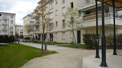 STUDIO CORBEIL ESSONNES - 1 piece - 27 m2