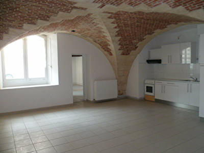 Appartement Laon 3 pieces 75 m2