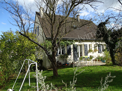 CHARMANT PAVILLON