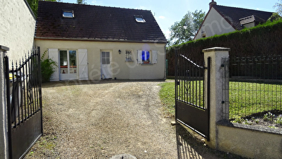 Maison Bruyeres Et Montberault