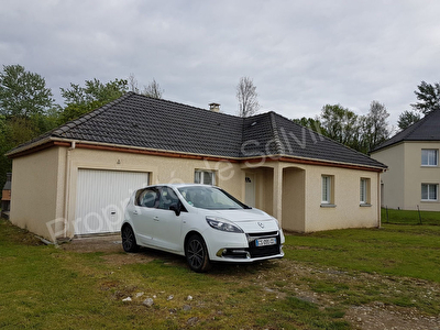 Veritable plain pied recent dans un bourg tous commerces