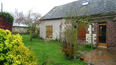 Maison ancienne 116 m2 avec 4 chambres grand sejour terrain clos avec dependances