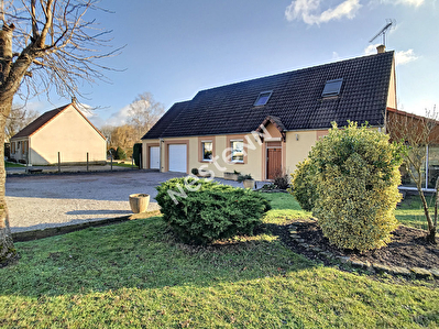 Maison 5 min de Laon 7 pieces 115 m2 2 garages, terrain clos 5 chambres