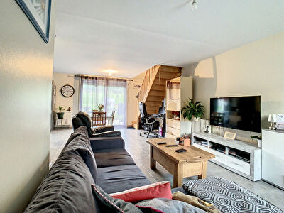 Maison 3 chambres, garage et terrain de 900m2