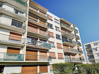 Appart LAON 2 chambres avec ascenseur et garage