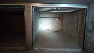 Garage Box centre ville de La Londe Les Maures