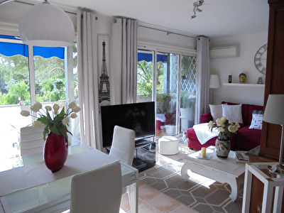 Appartement La Garde 3 pieces 57 m2, residence fermee, parking, cave