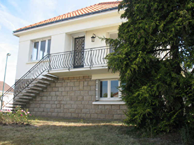 MAISON LE LANDREAU - 6 pieces - 119 m2