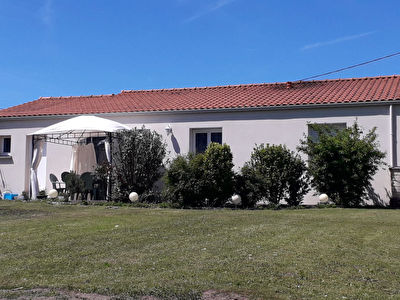 MAISON ST JULIEN DE CONCELLES - 4 pieces - 92,92 m2