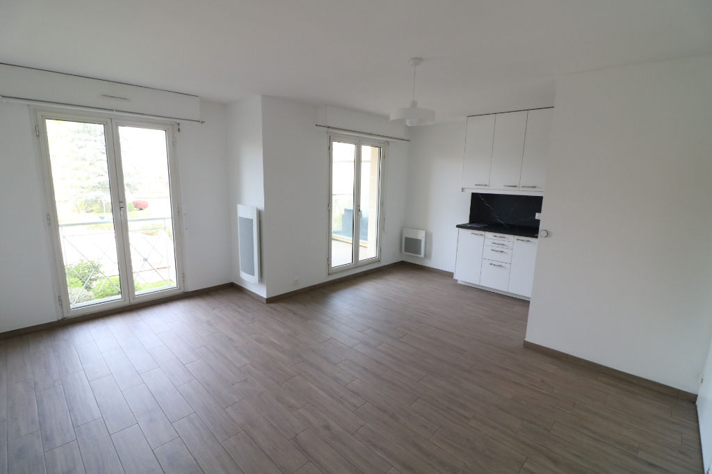 BRY Bords de MARNE Quai Ferber STUDIO de 28.57 m2 avec balcon et parking