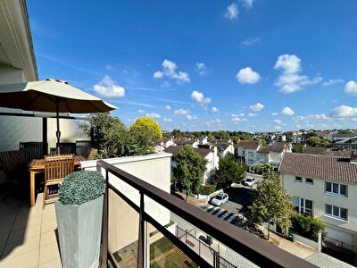 PONT DE BRY - DERNIER ETAGE DUPLEX de 117m2 - 5 pieces