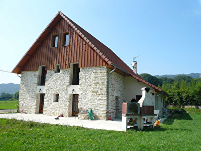 MAISON LES ECHELLES - 5 pieces - 230 m2
