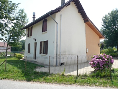 Maison La Bridoire 4 pieces avec jardin