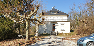 Grande et Belle maison lumineuse au calme