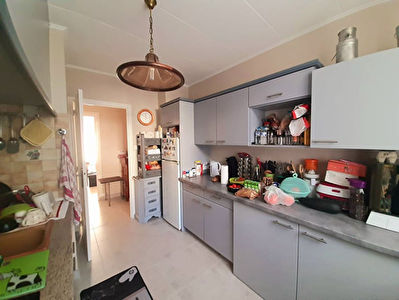T3 avec balcon cave et garage