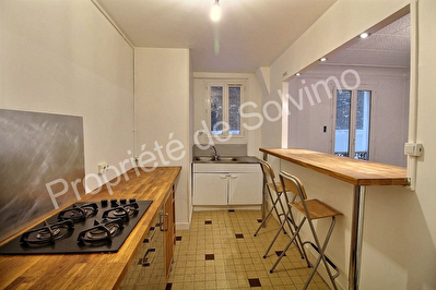 2 pieces -LE PRE ST GERVAIS - 43 m2- refait a neuf- bien distribue