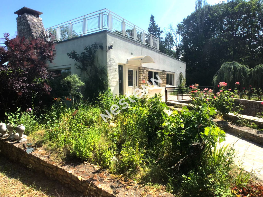 Maison Sur Secteur Calme Et Arbore