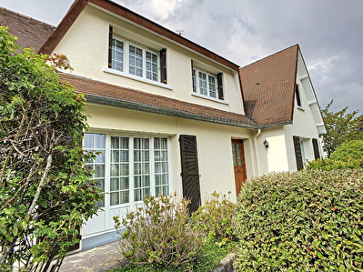 Maison Linas 145 m2 environ - 8 pieces - 5 chambres - Terrain 464 m2 environ