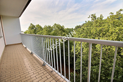 Appartement Strasbourg 3 pieces TRAVERSANT dans un cadre EXCEPTIONNEL