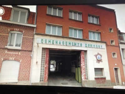 Terrain + entrepot 2500 m2 + Maison + Appart - Lomme -