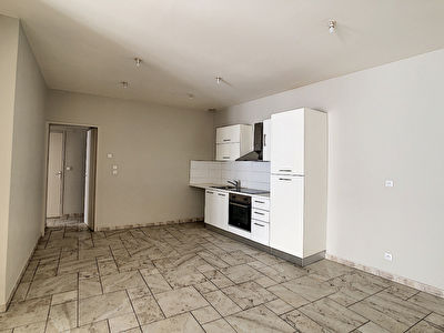 Coeur de Vaise, grand T3 84 m2.