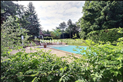 Superbe Maison de 250 m2 a Saint Genis Laval