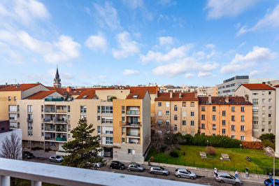 Lyon 2 / Proche Gare Perrache, Au dernier etage, 6 pieces de 135 m2 + Garage