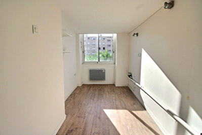 Local commercial Lyon 2 pieces 15 m2