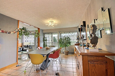 Appartement T5 balcon, stationnement