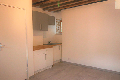 Coeur de ville historique maisonnette en duplex de 31 m2 utiles
