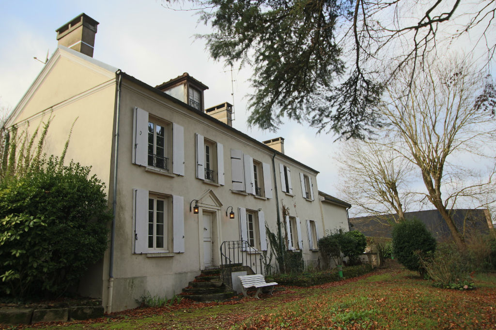 photos n°1 Maison Villebon Sur Yvette 230 m² sur terrain de 1472 m² garage et dépendances