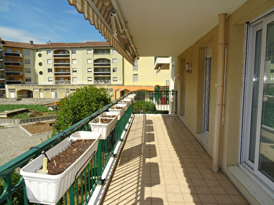 Appartement Decines Charpieu 3 pieces 70 m2
