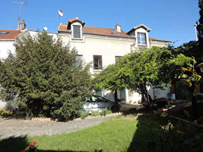 MAISON ET ATELIER NOISY LE SEC - 9 pieces - 390 m2