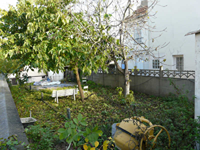 TERRAIN CONSTRUCTIBLE MONTREUIL - 300 m2