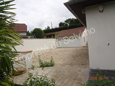 Demeure de prestige La Ville Du Bois 7 pieces 187 m2
