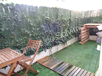 Appartement 2 pieces 45m2 2011 avec Terrasse et Parking
