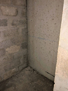 MONTREUIL A LOUER CAVE EN SOUS-SOL PROCHE CROIX DE CHAVAUX