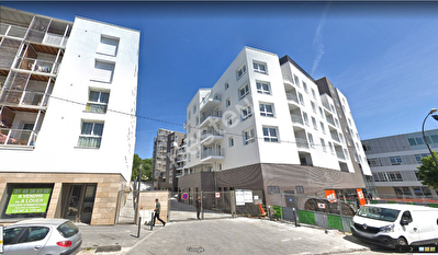 Parking securise- CROIX DE CHAVAUX - MONTREUIL- a louer