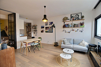 BAGNOLET-MONTREUIL, QUARTIER DES COUTURES, 500 METRES DU METRO, BEAU 3 PIECES AU DERNIER ETAGE.