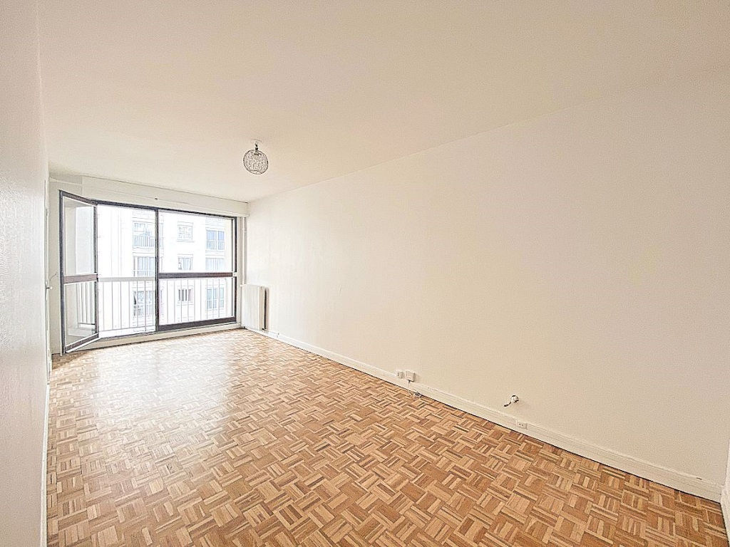 photos n°1 Appartement Paris 1 pièce(s) 27.50 m2