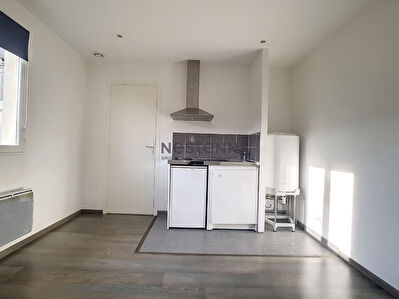 Appartement Corbeil Essonnes 1 piece 24 m2