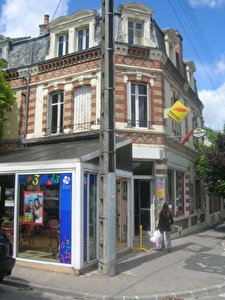 COMMERCIAL ROMILLY SUR SEINE - 0 m2