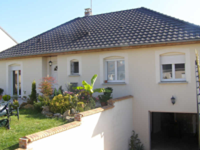 PAVILLON NOGENT SUR SEINE - 6 pieces - 0 m2
