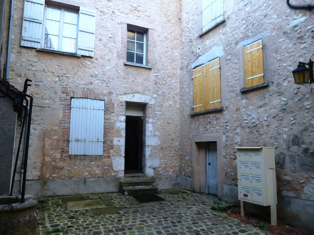 photos n°1 Appartement Provins hyper centre 2 pièces
