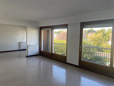 Appartement Provins 5 pieces 140 m2