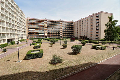 REIMS - SAINT MARCEAUX- TYPE 5 AVEC PARKING