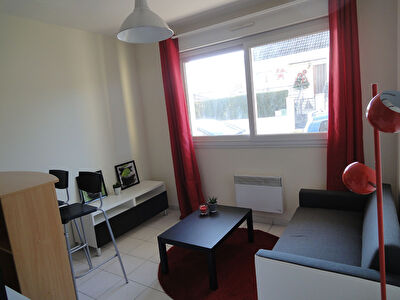 T2 AVEC PLACE DE PARKING - SECTEUR POMMERY / CERNAY