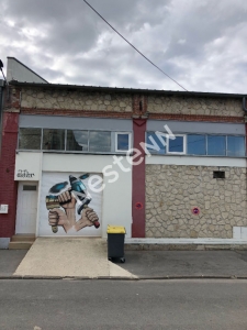 Local commercial et appartement 8 pieces 240 m2